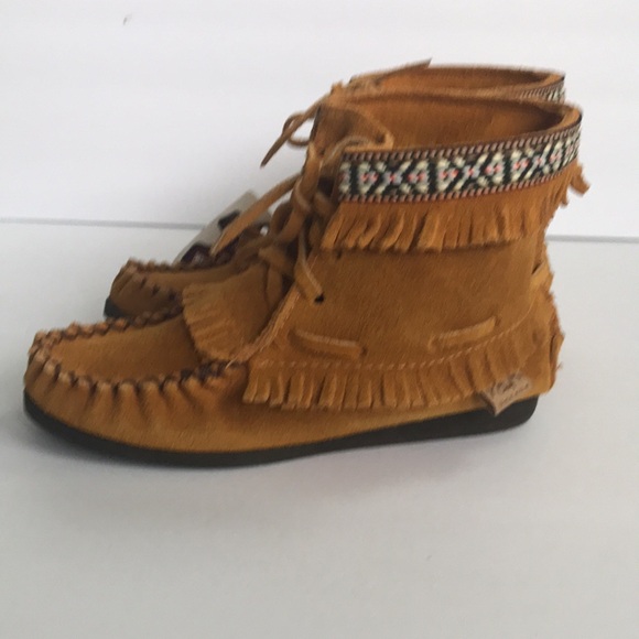 NWT Laurentian Chief moccasins - Picture 3 of 8